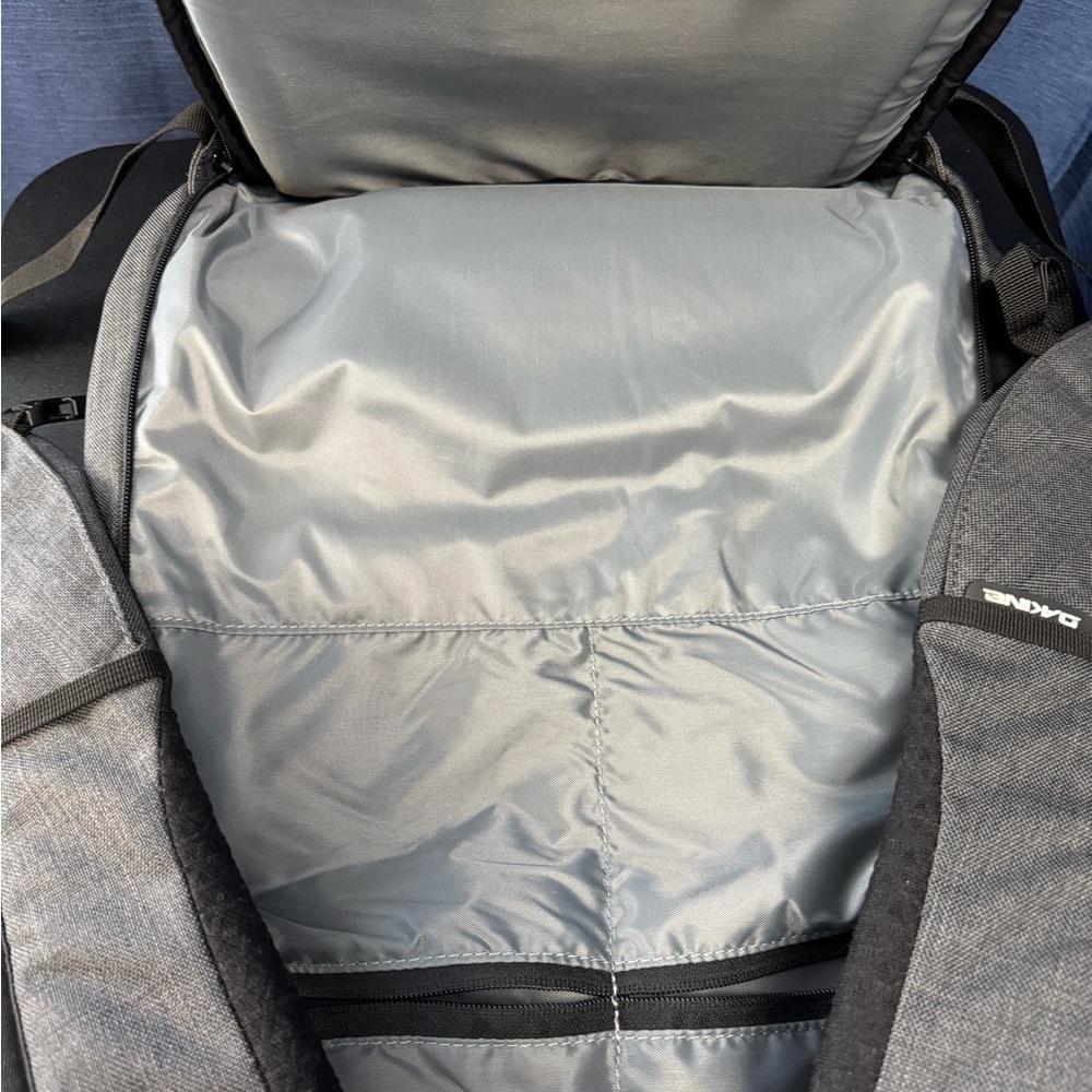 Dakine Network Gray Men's Backpack 32L - Picture 13 of 15